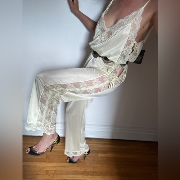 Lingerie jumpsuit made of nylon and lace with cute ties on the side. Open size. - Picture 14 of 14